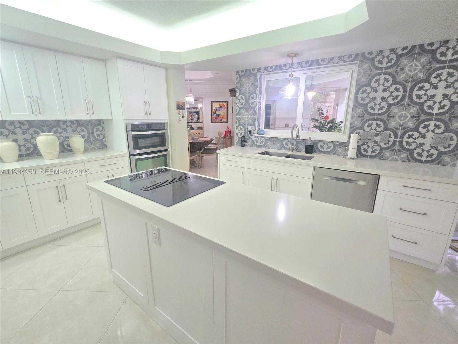 Small Image of 16422 NORTH WEST 83RD PL, Miami Lakes Number 7