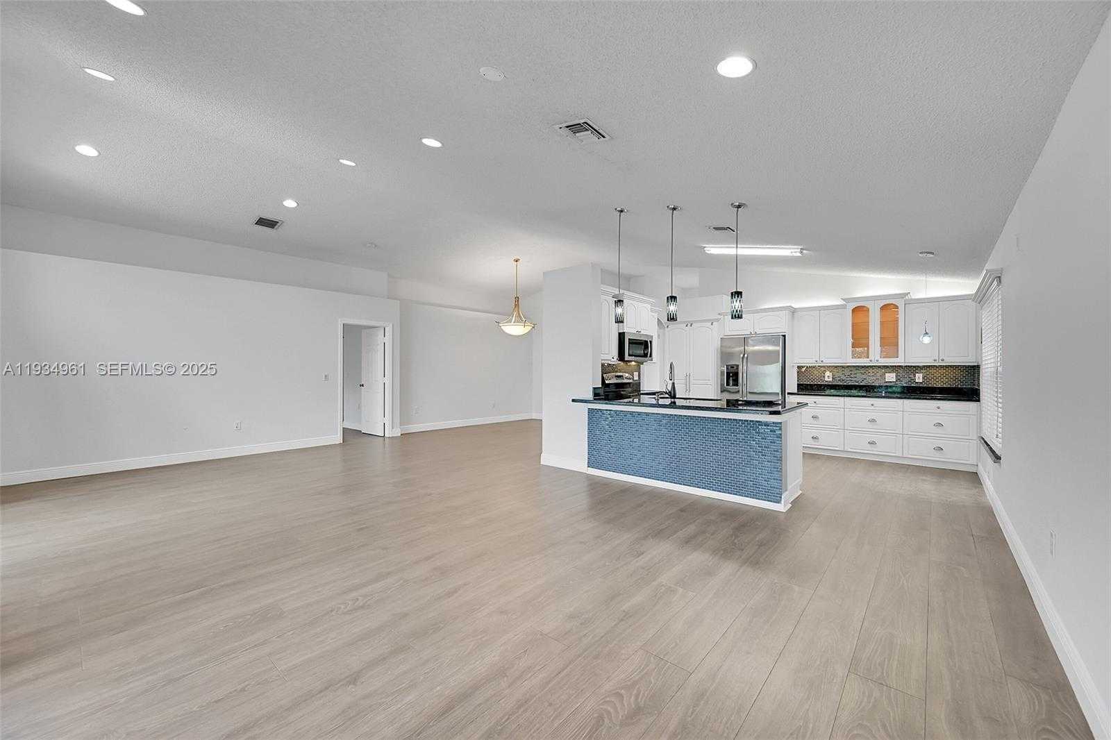 Small Image of 5382 NORTH WEST 120TH AVE, Coral Springs Number 7