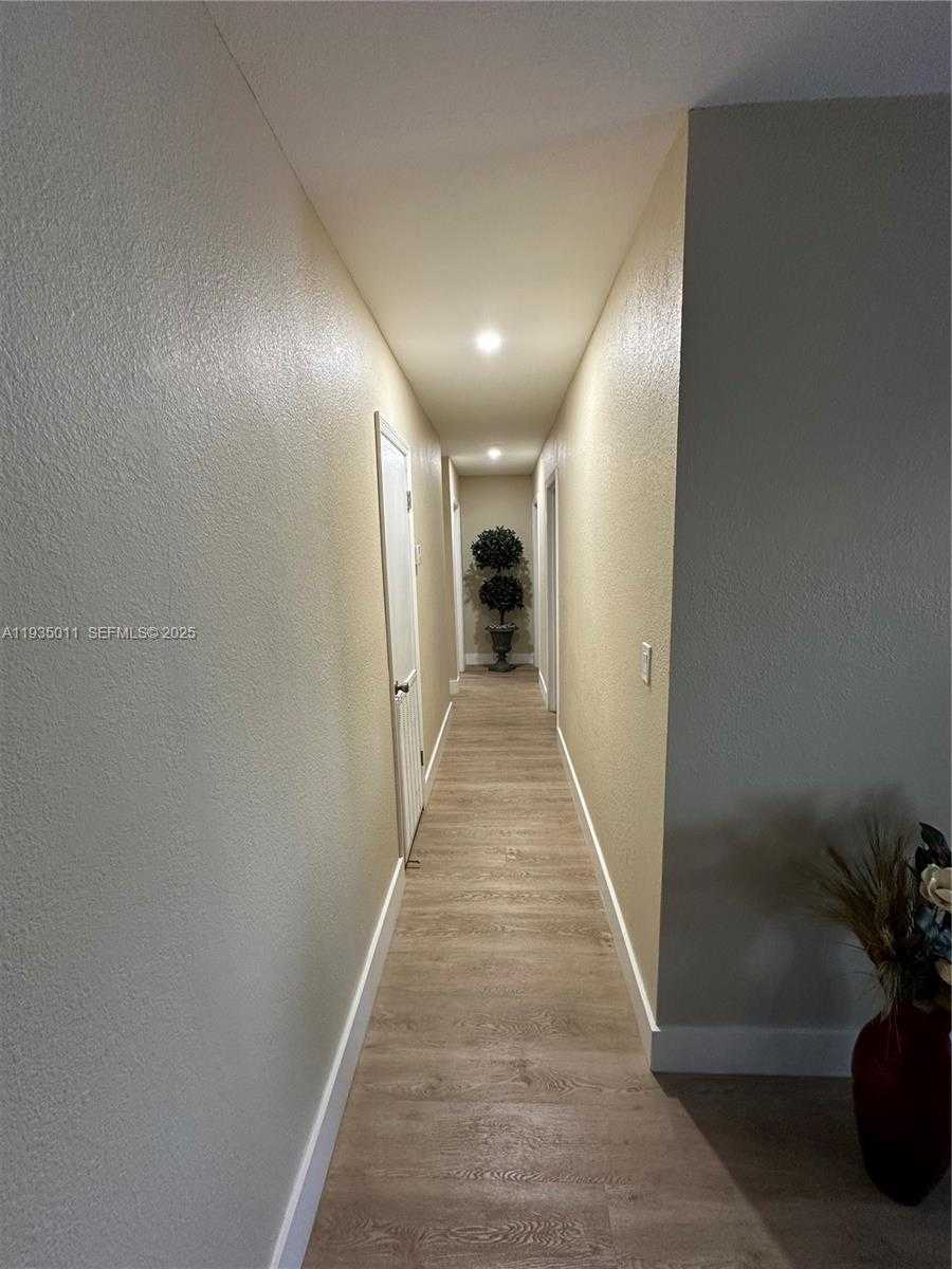 Small Image of 19360 SOUTH WEST 116TH AVE, Miami Number 17