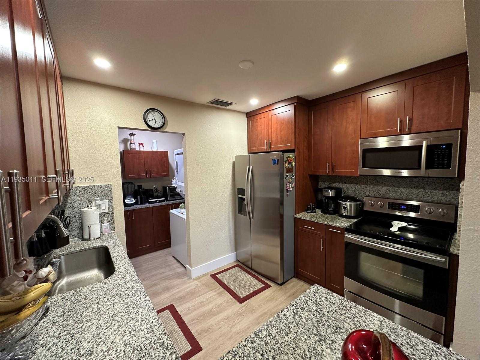 Small Image of 19360 SOUTH WEST 116TH AVE, Miami Number 9