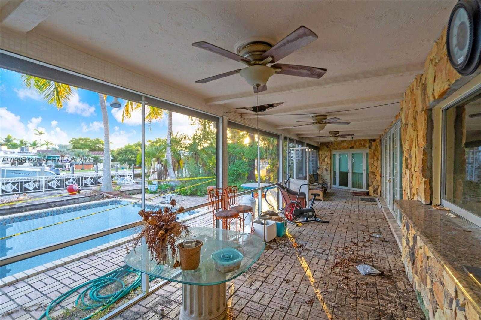 Small Image of 12900 IXORA CIR, North Miami Number 14