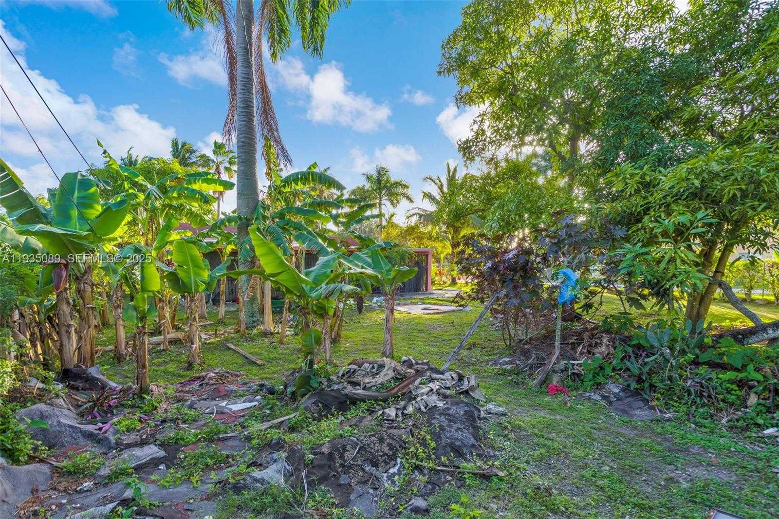 Small Image of 191 NORTH WEST 83RD ST, Miami Number 22