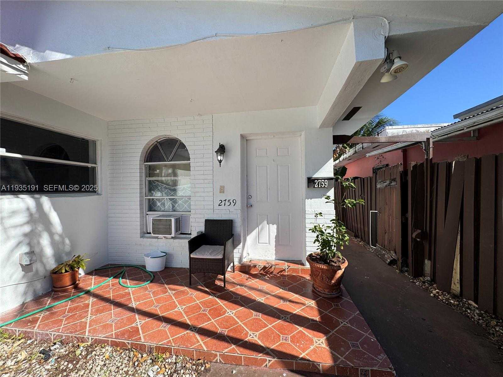 Small Image of 2757 SOUTH WEST 34TH AVE, Miami Number 3