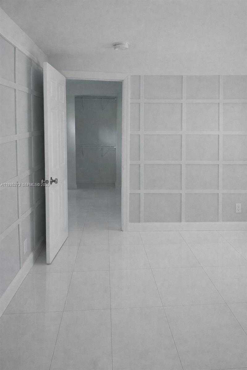 Small Image of 9407 NORTH WEST 4TH AVE, Miami Number 10