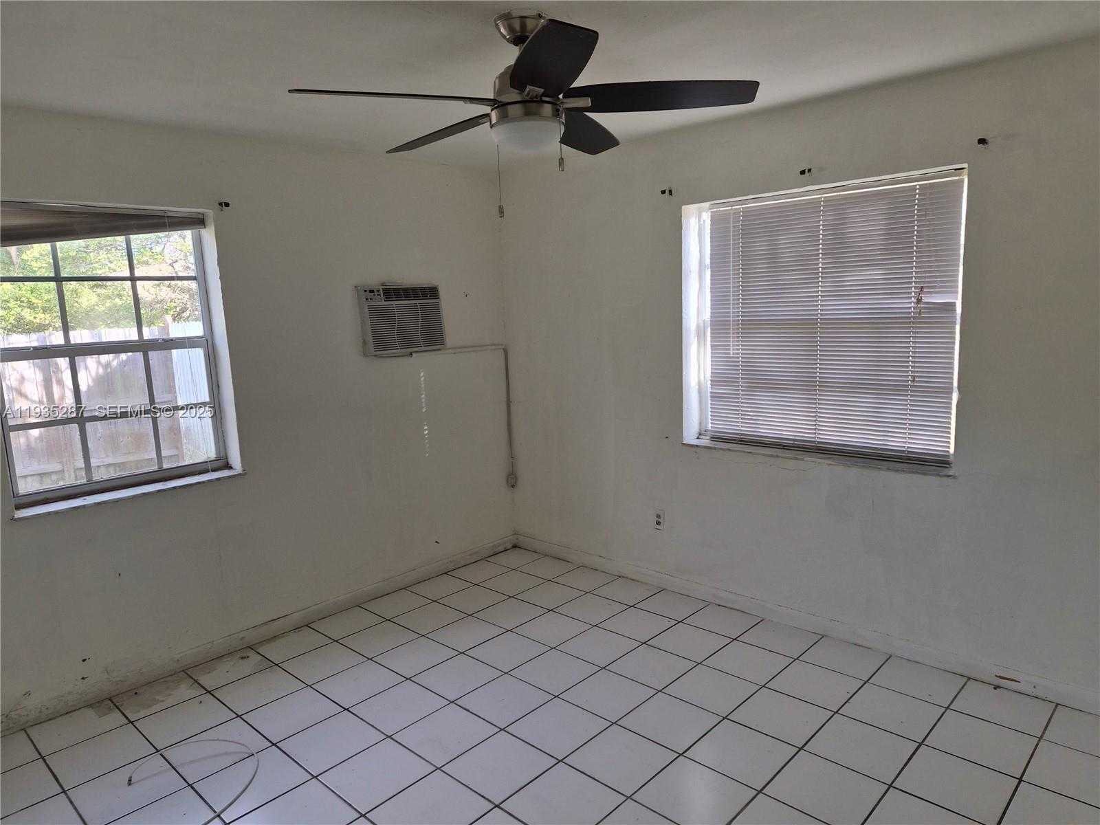 Small Image of 9201 SOUTH WEST 43RD TER, Miami Number 5