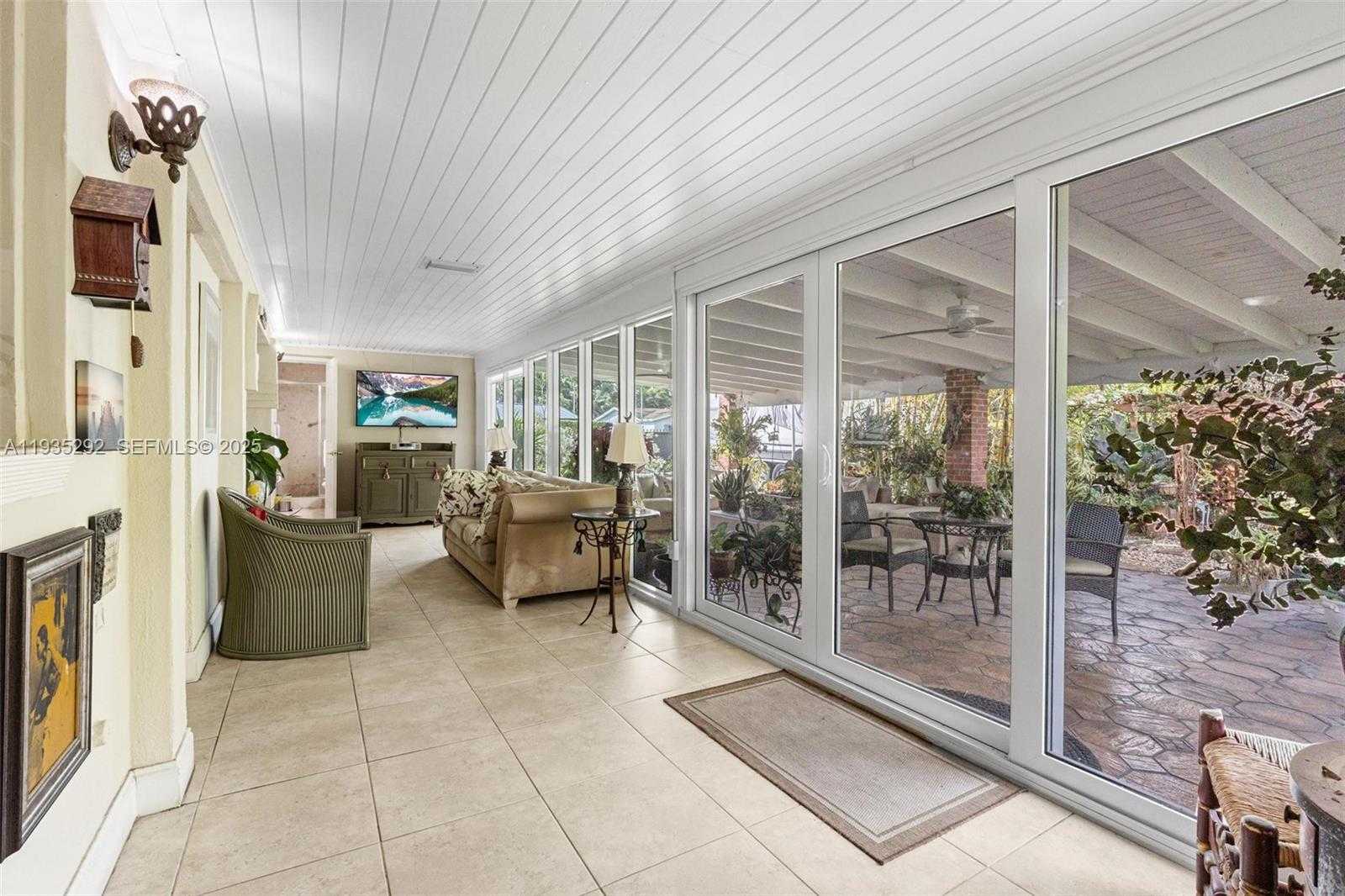 Small Image of 1172 SOUTH WEST 102ND CT, Miami Number 12