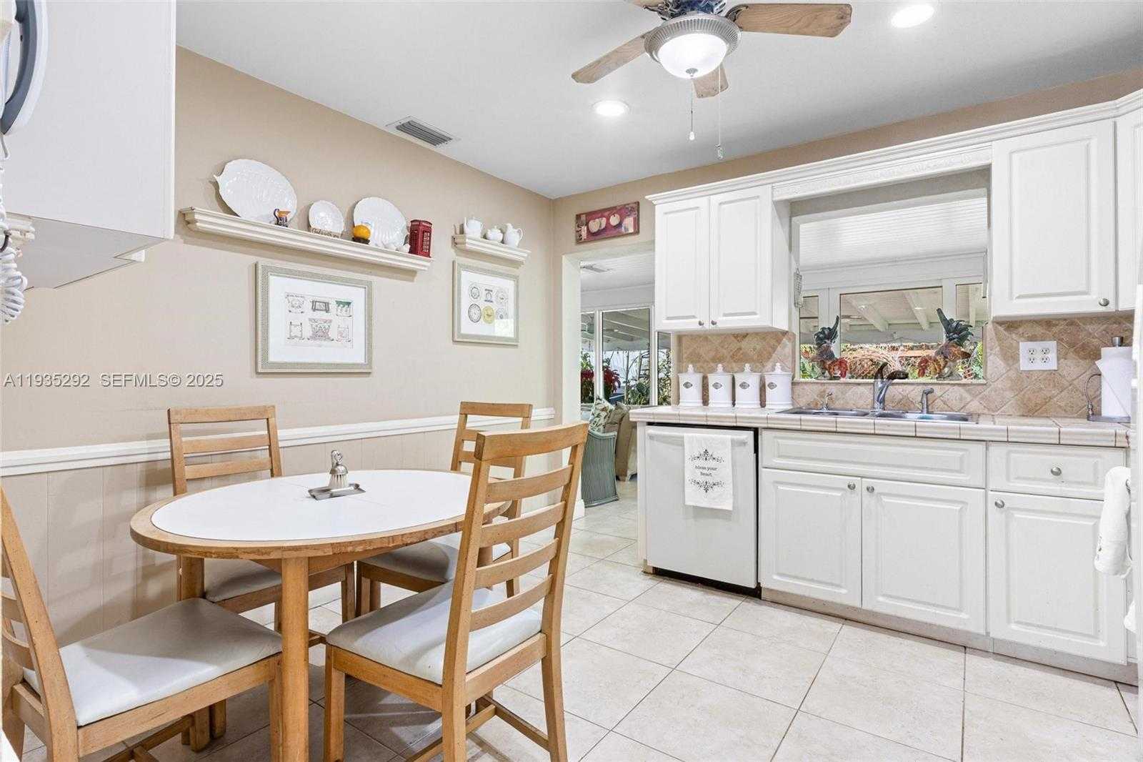 Small Image of 1172 SOUTH WEST 102ND CT, Miami Number 14