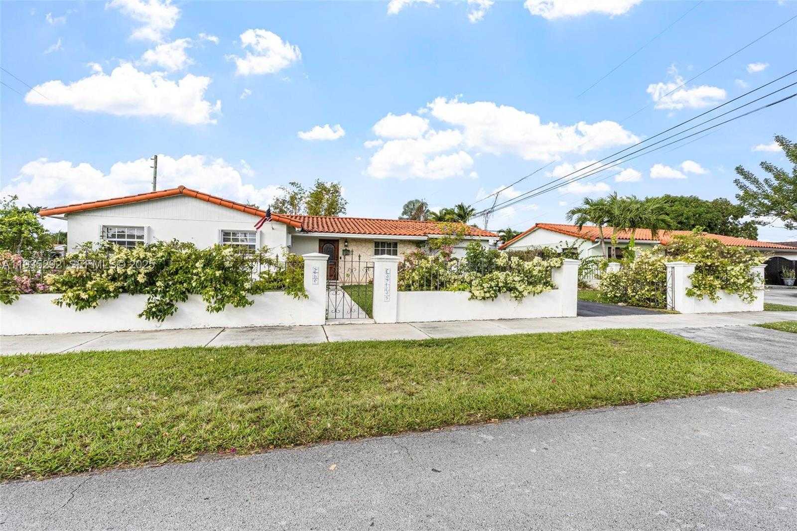 Small Image of 1172 SOUTH WEST 102ND CT, Miami Number 6