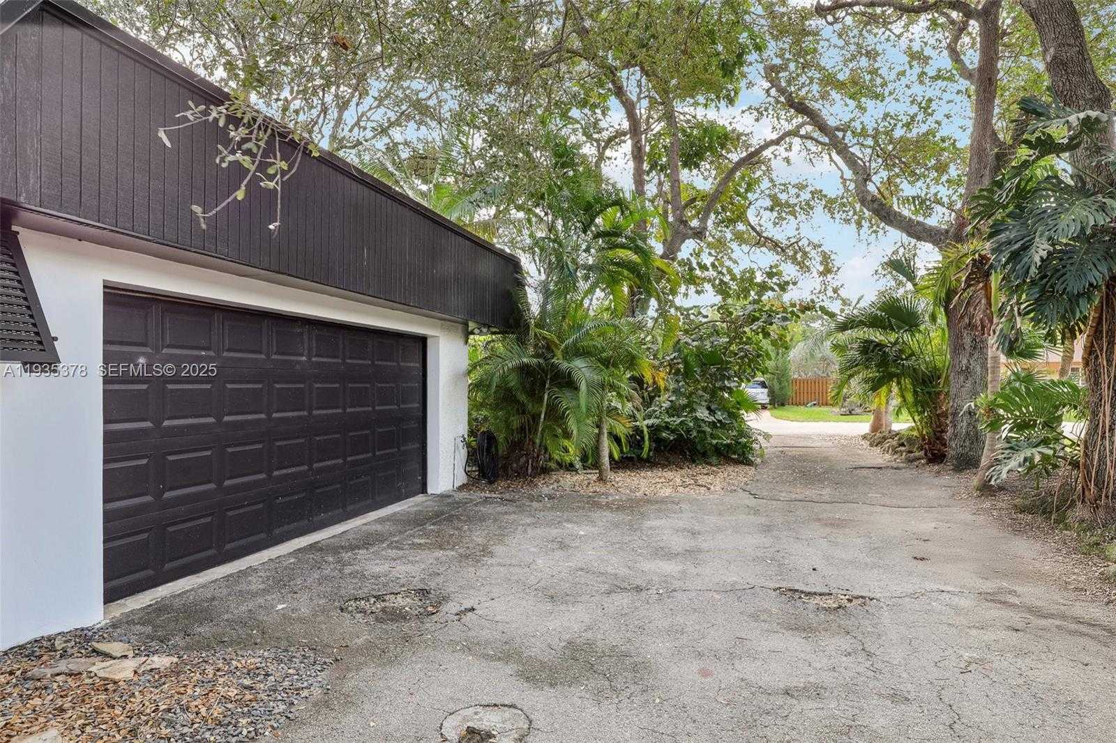 Small Image of 8375 SOUTH WEST 185TH TER, Cutler Bay Number 31