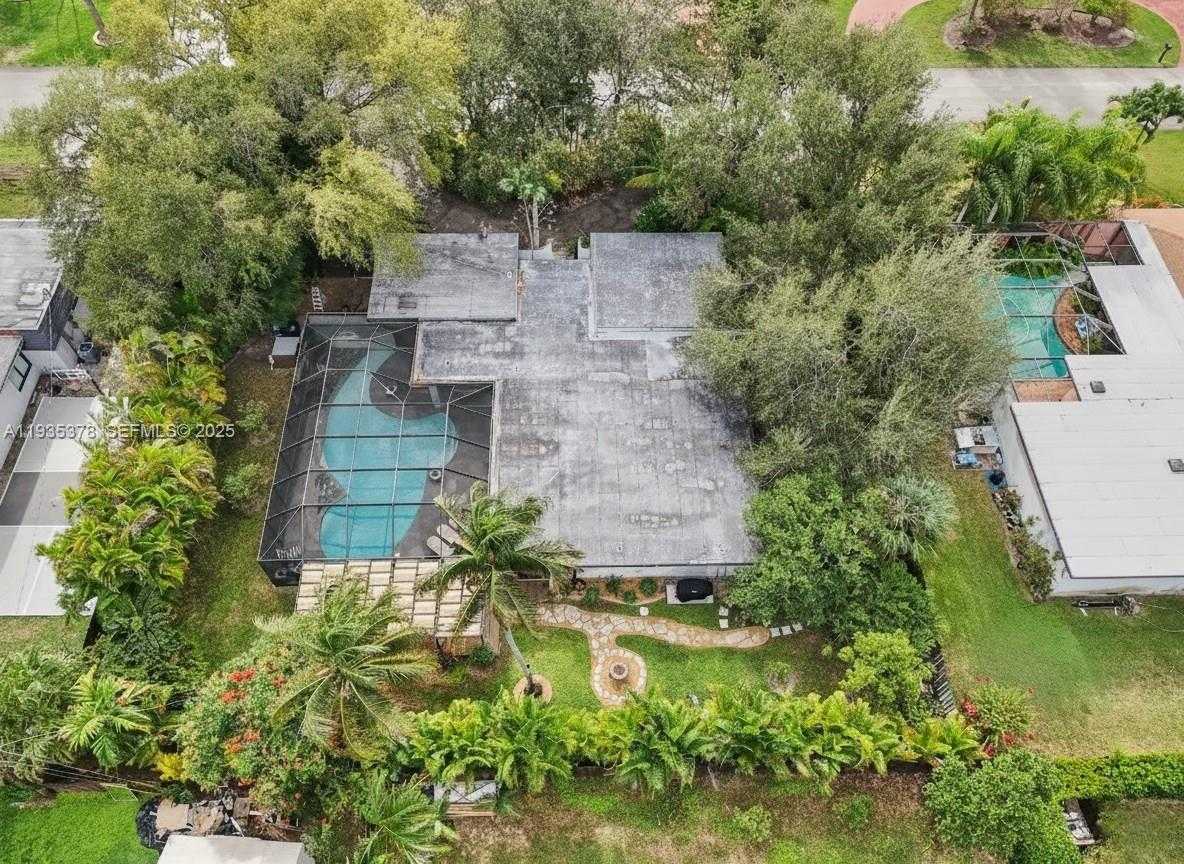 Small Image of 8375 SOUTH WEST 185TH TER, Cutler Bay Number 35