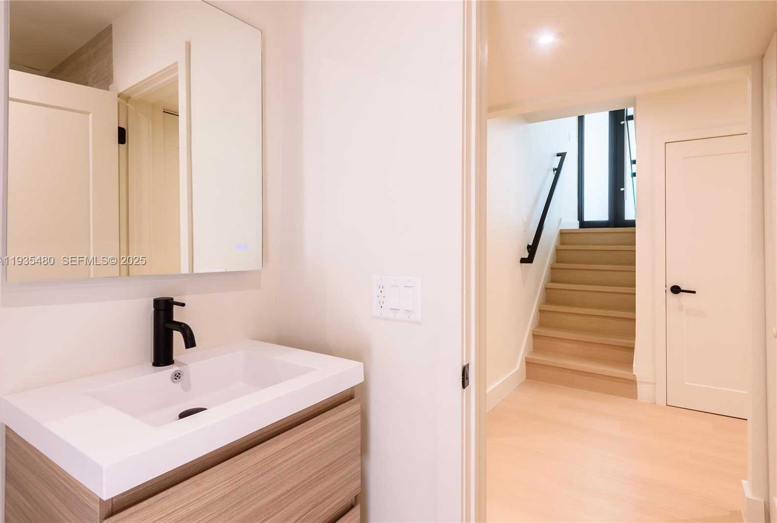 Small Image of 6250 SOUTH WEST 48TH ST, Miami Number 12