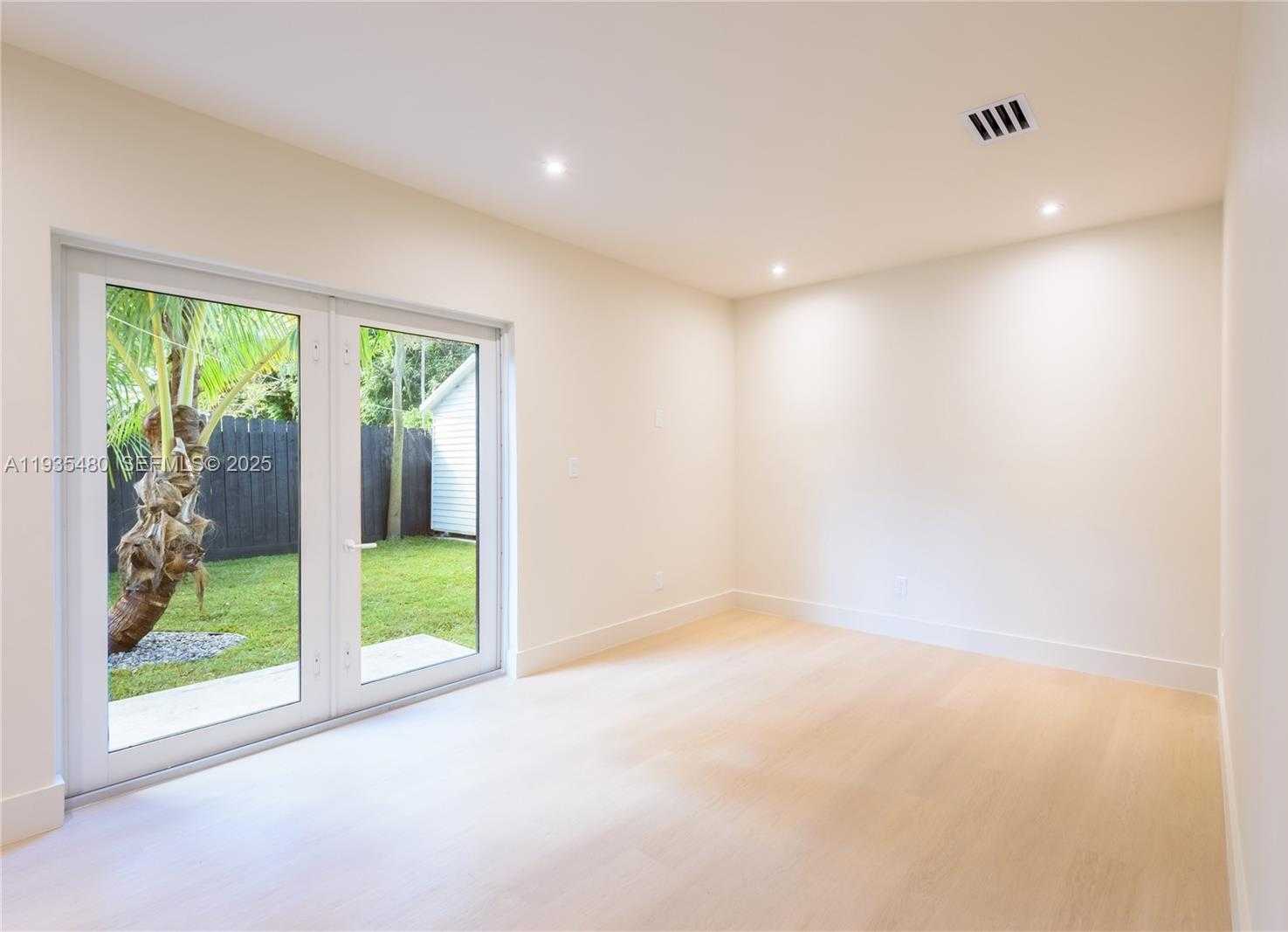 Small Image of 6250 SOUTH WEST 48TH ST, Miami Number 4