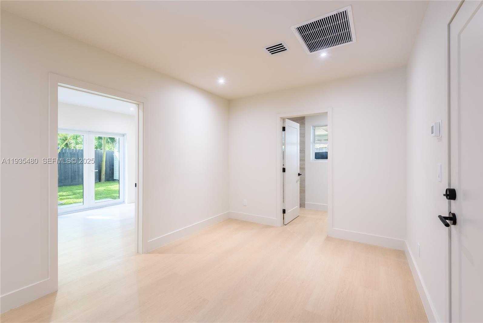 Small Image of 6250 SOUTH WEST 48TH ST, Miami Number 8