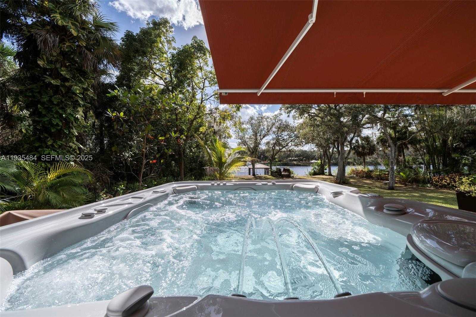 Small Image of 4359 CR 78, La Belle Number 36