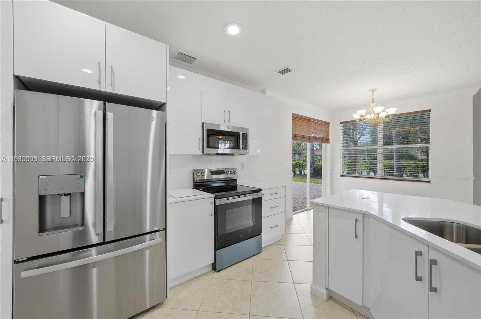 Small Image of 2388 SOUTH WEST 127TH AVE, Miramar Number 20