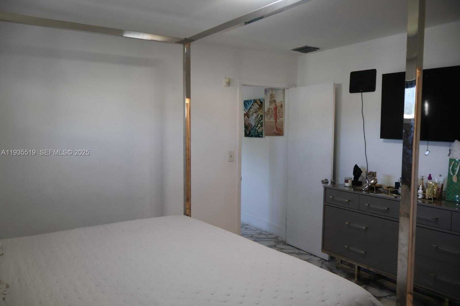 Small Image of 10801 SOUTH WEST 171ST ST, Miami Number 23