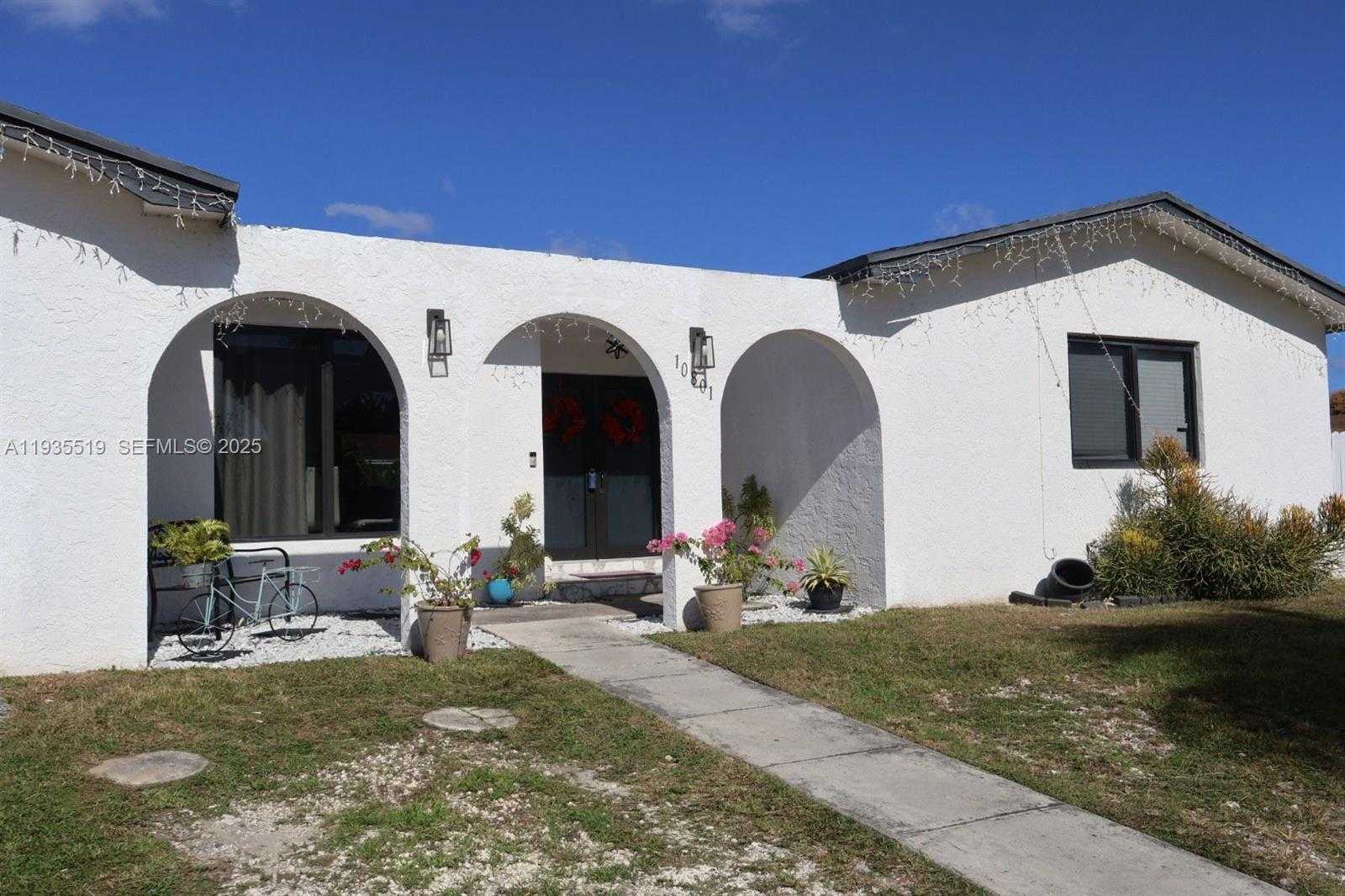 Small Image of 10801 SOUTH WEST 171ST ST, Miami Number 3