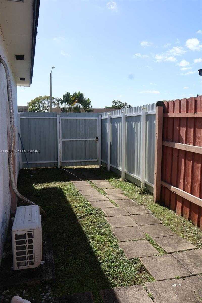 Small Image of 10801 SOUTH WEST 171ST ST, Miami Number 32