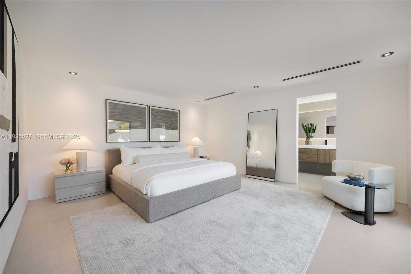 Small Image of 21480 HIGHLAND LAKES BLVD #21480, Miami Number 8