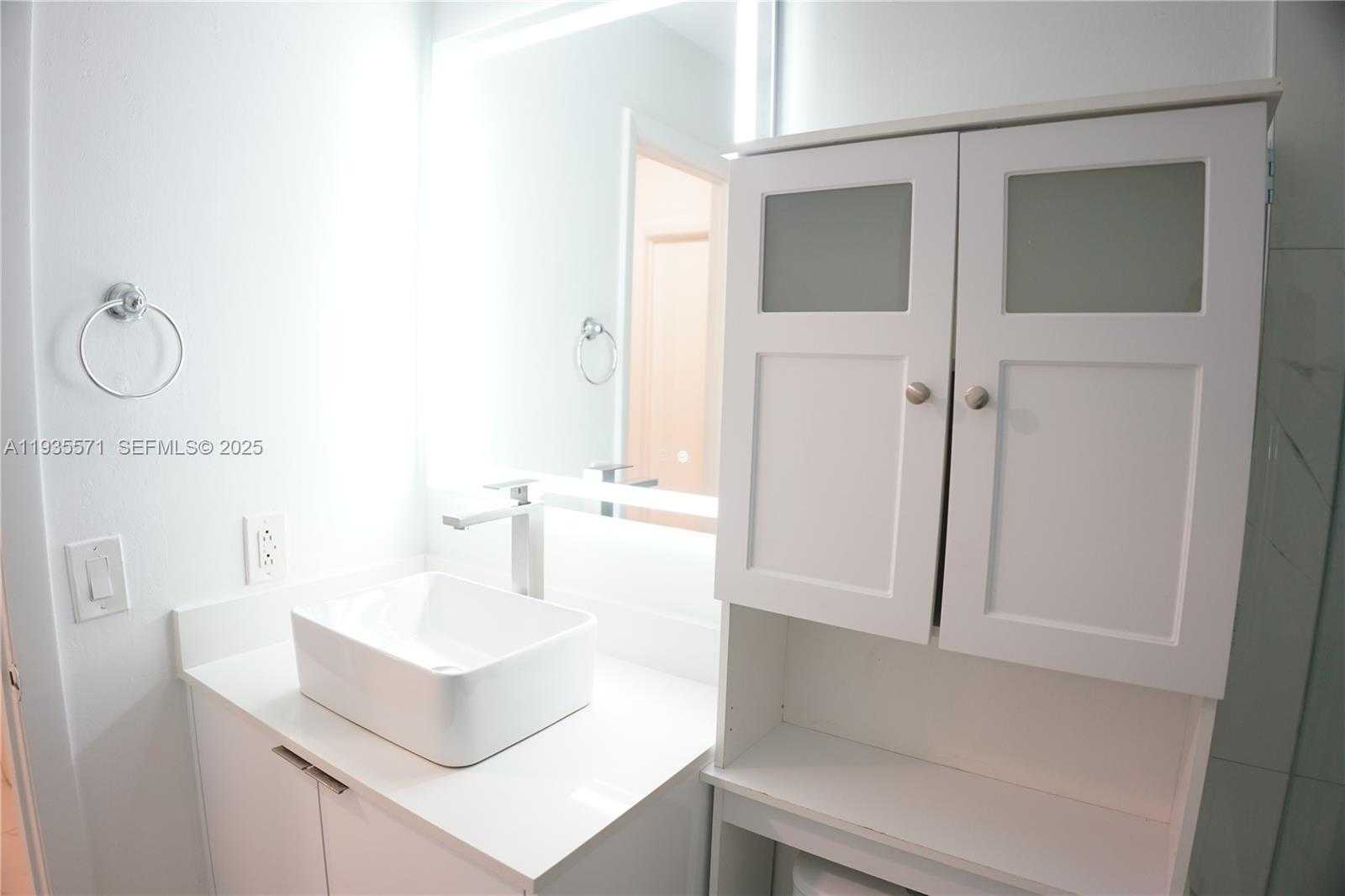 Small Image of 5141 NORTH WEST 101ST PL, Doral Number 15