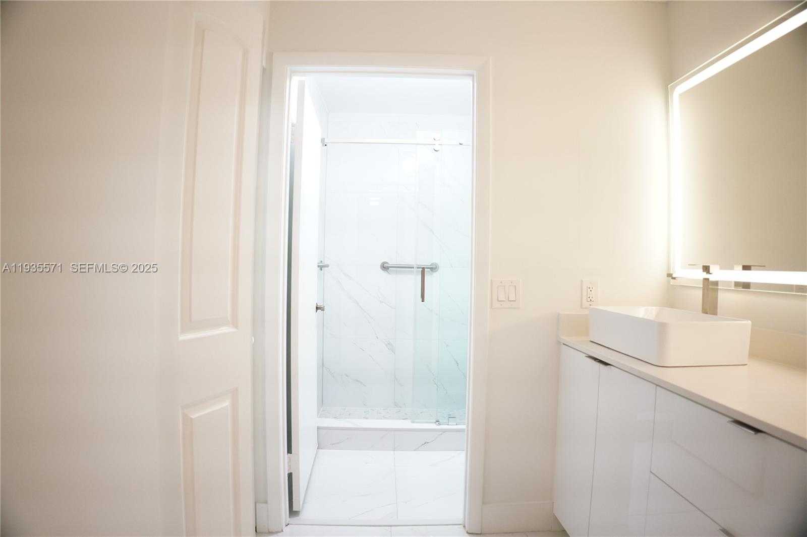 Small Image of 5141 NORTH WEST 101ST PL, Doral Number 9