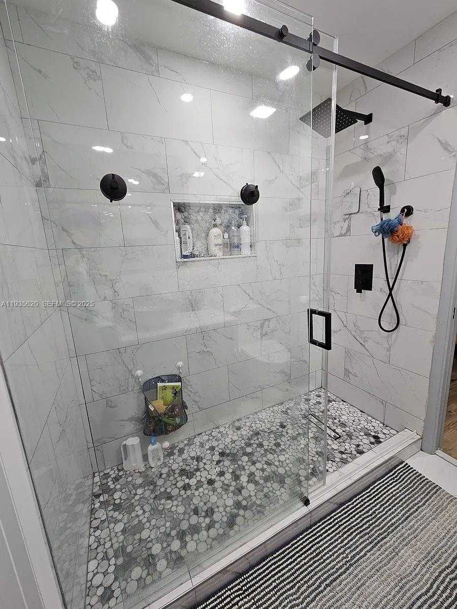 Small Image of 19741 EAGLE NEST RD, Cutler Bay Number 14