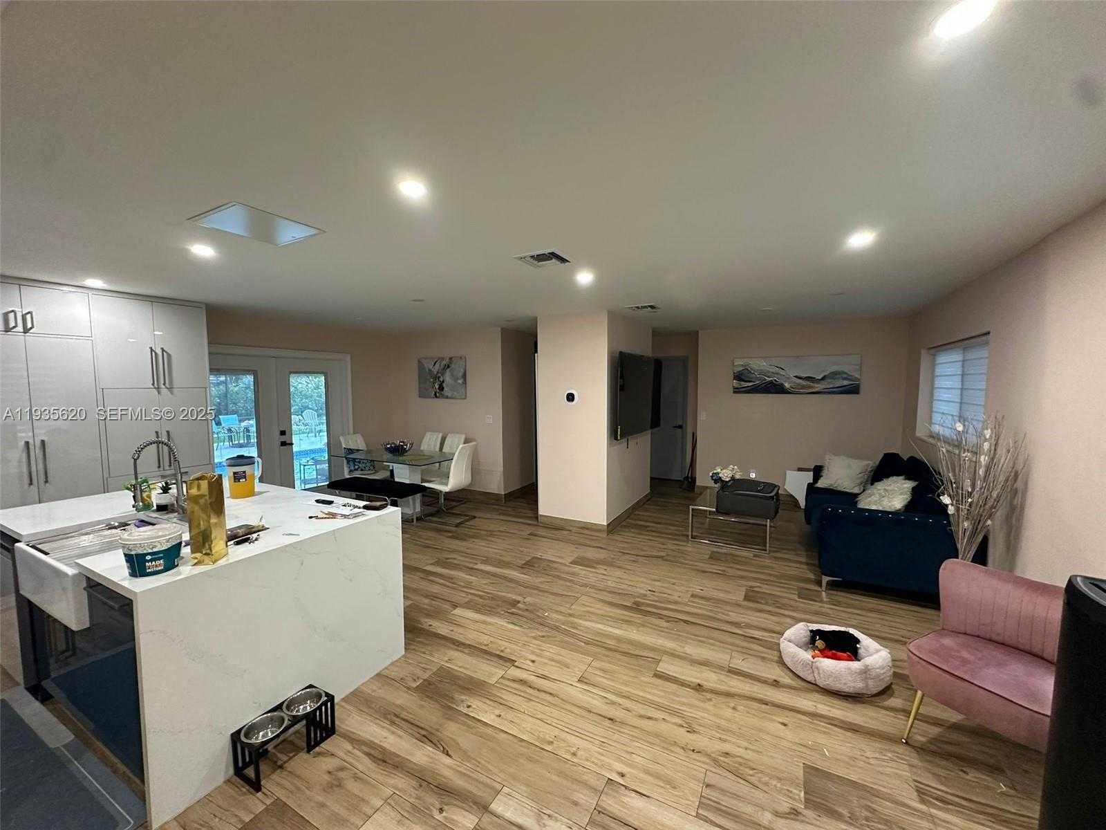 Small Image of 19741 EAGLE NEST RD, Cutler Bay Number 5