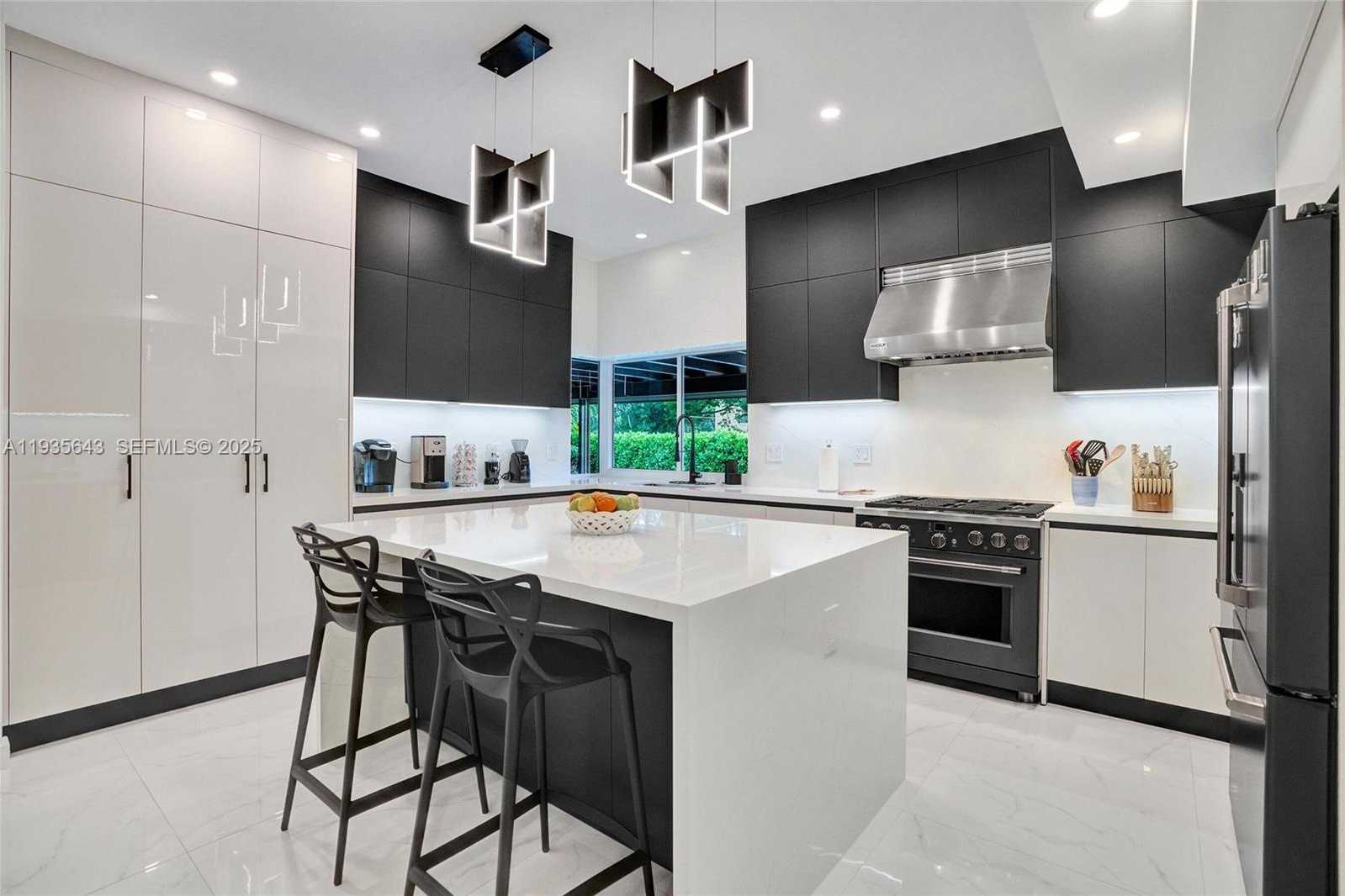 Small Image of 2156 NORTH EAST 187TH ST, North Miami Beach Number 17