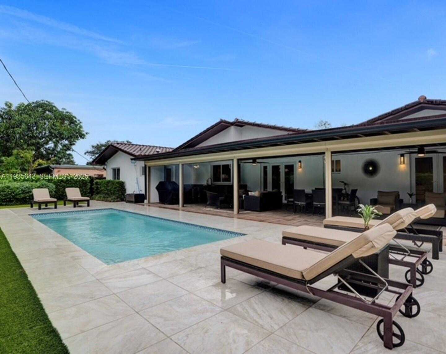 Small Image of 2156 NORTH EAST 187TH ST, North Miami Beach Number 4