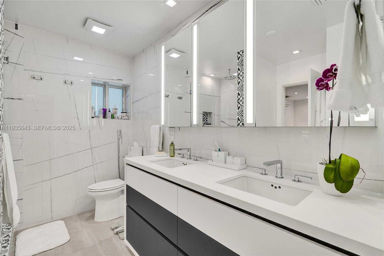 Small Image of 2156 NORTH EAST 187TH ST, North Miami Beach Number 42