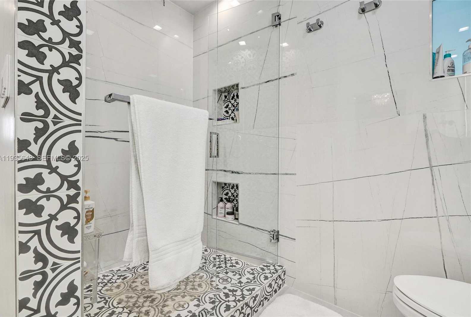 Small Image of 2156 NORTH EAST 187TH ST, North Miami Beach Number 44