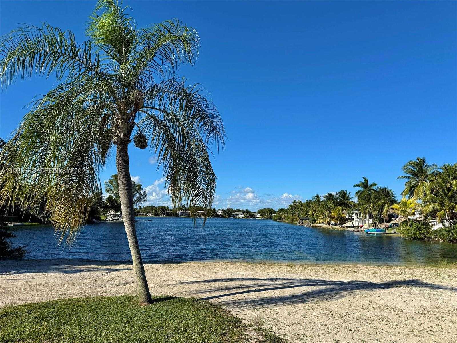 Small Image of 20565 SOUTH WEST 80TH PL, Cutler Bay Number 23