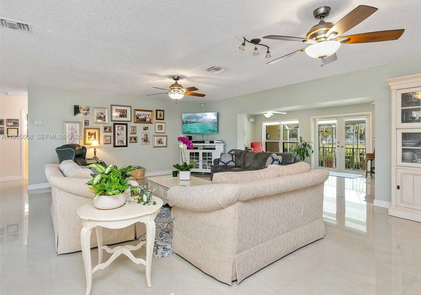 Small Image of 20565 SOUTH WEST 80TH PL, Cutler Bay Number 5