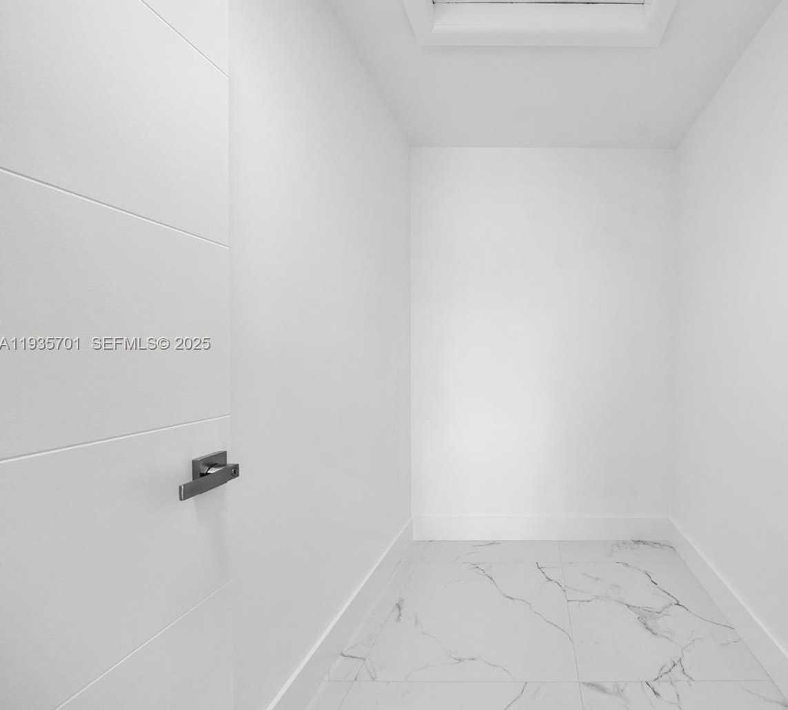 Small Image of 253 SOUTH WEST 4TH ST, Dania Beach Number 11