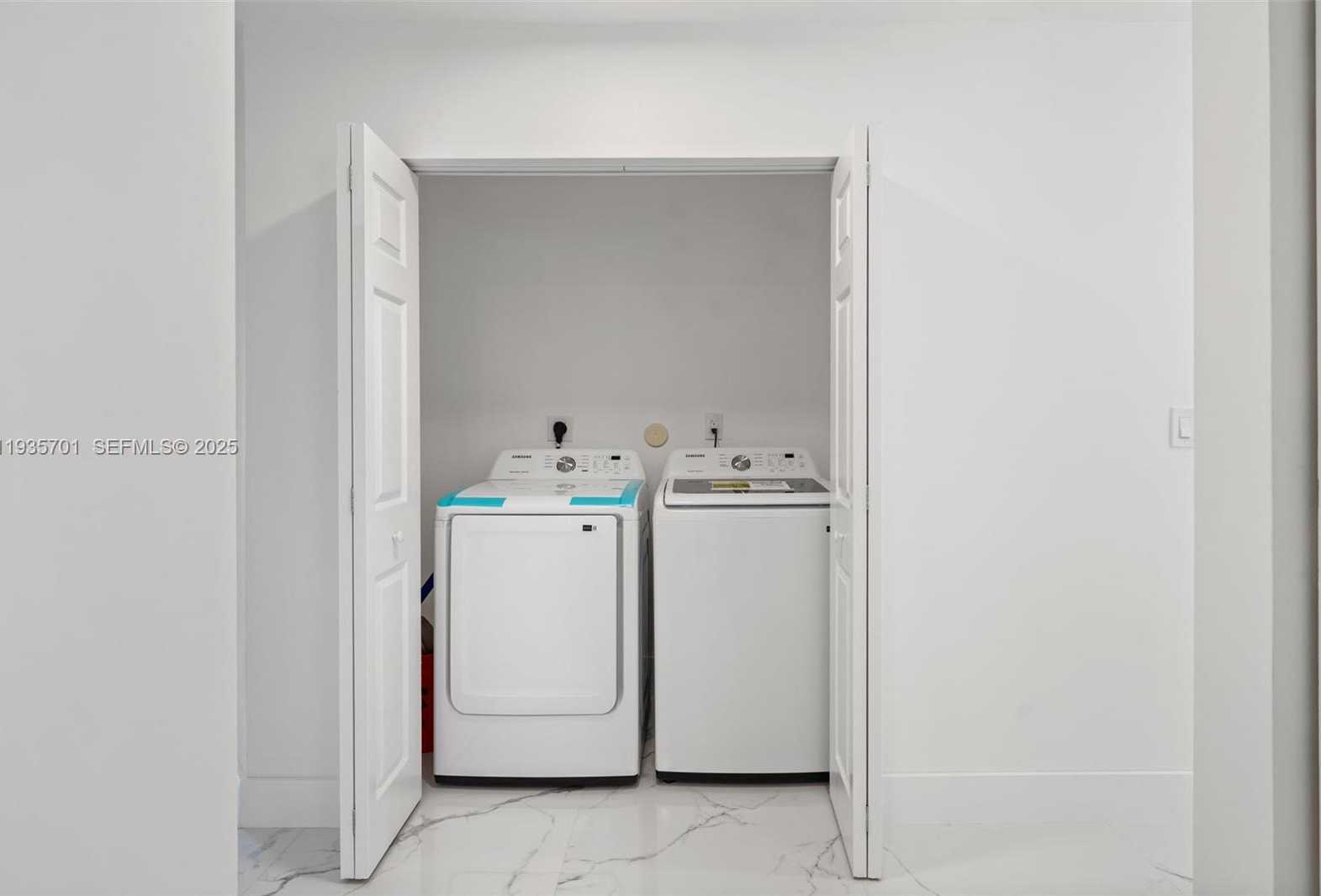 Small Image of 253 SOUTH WEST 4TH ST, Dania Beach Number 18