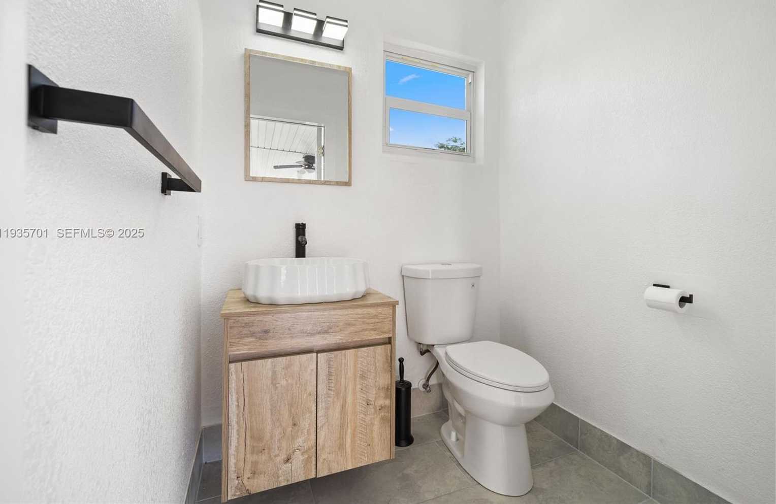 Small Image of 253 SOUTH WEST 4TH ST, Dania Beach Number 21