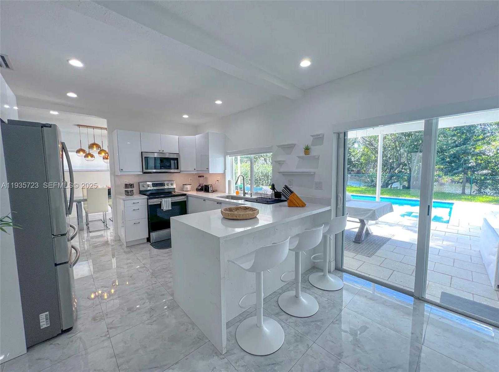 Small Image of 200 NORTH WEST 86TH ST, El Portal Number 8