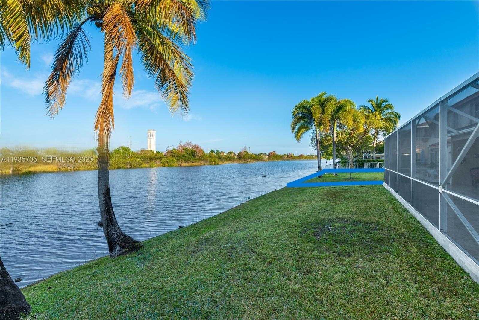 Small Image of 2824 SOUTH WEST 183RD AVE, Miramar Number 5