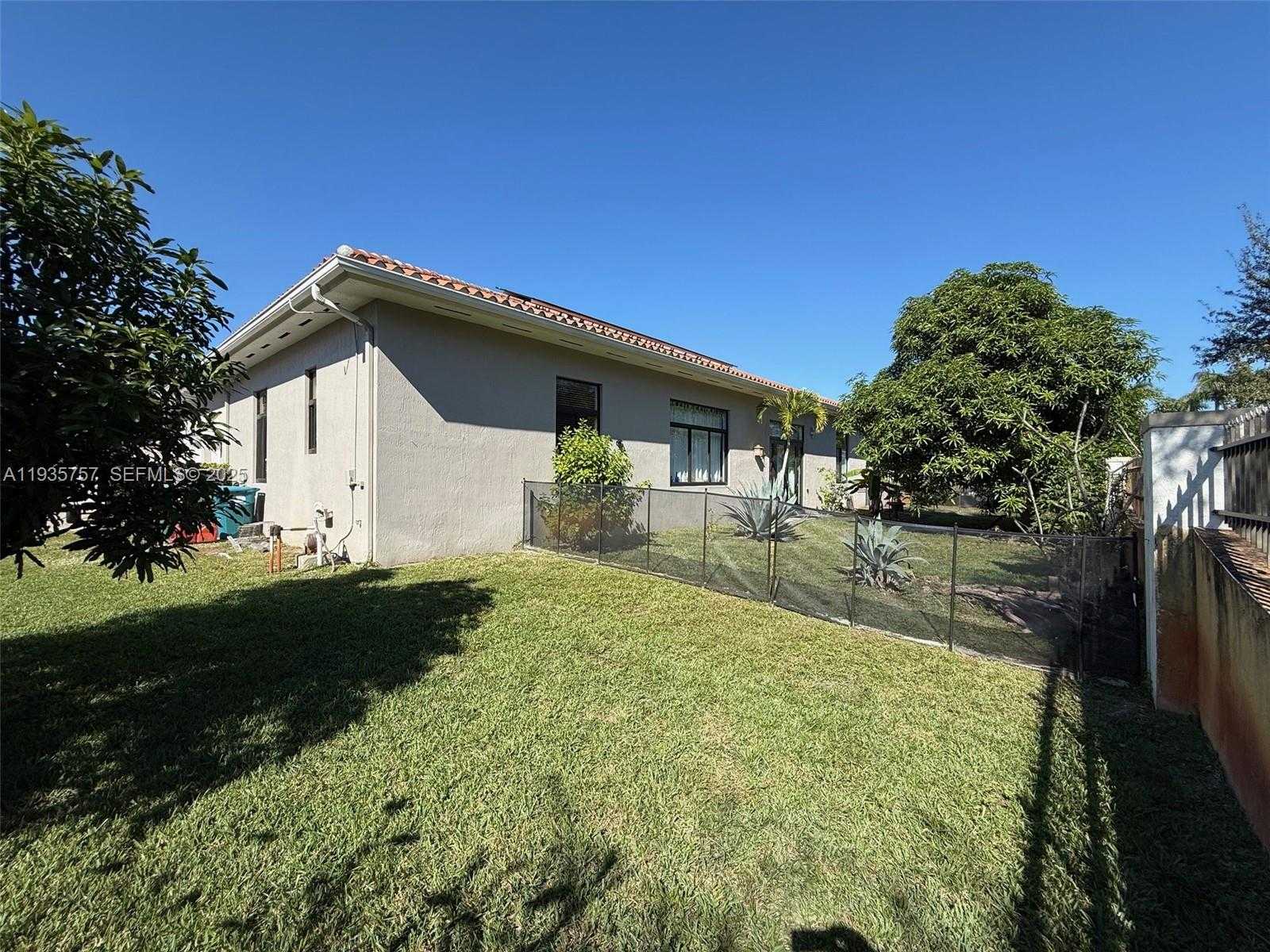 Small Image of 18765 SOUTH WEST 78TH CT, Cutler Bay Number 9