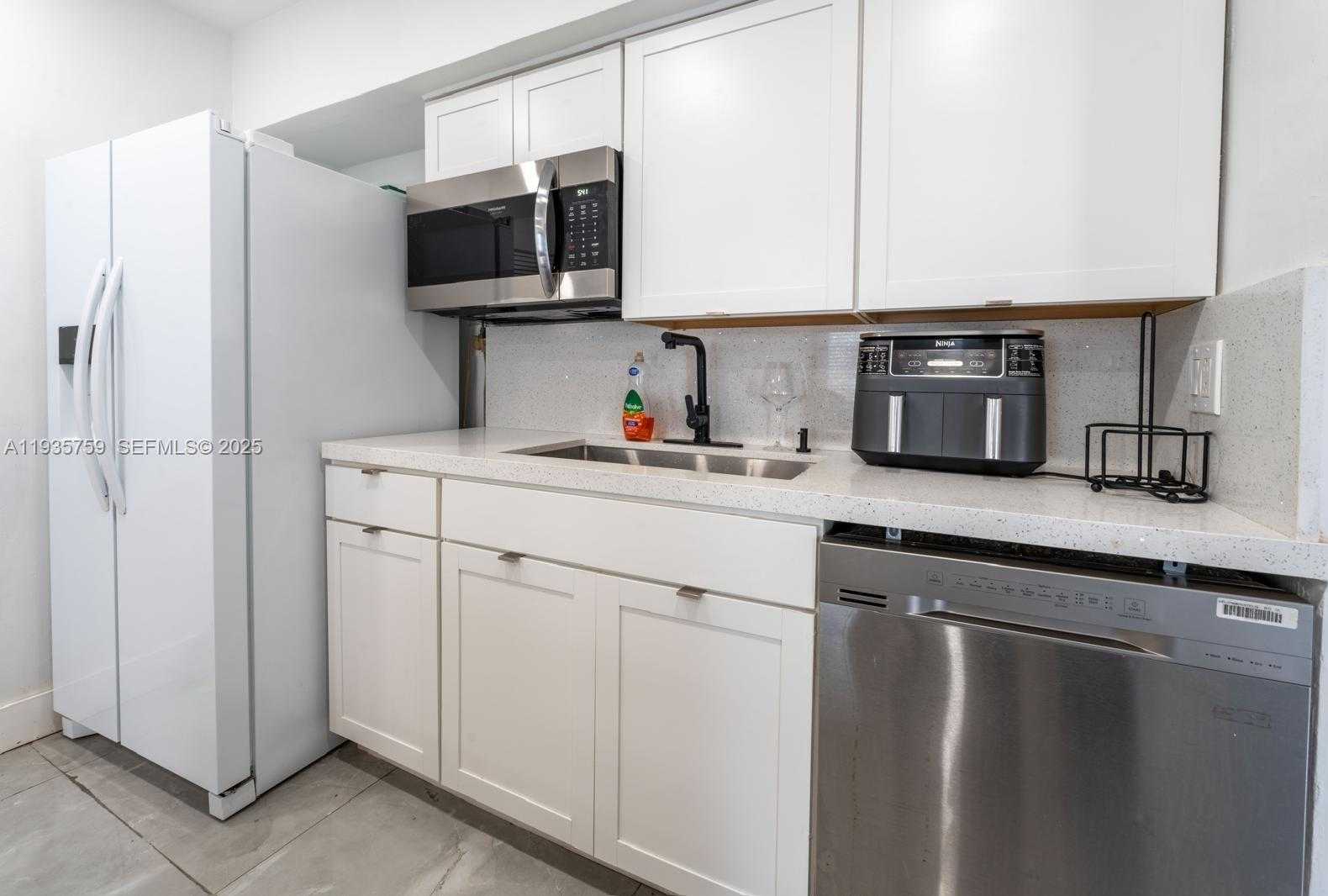 Small Image of 711 85TH ST, Miami Beach Number 10