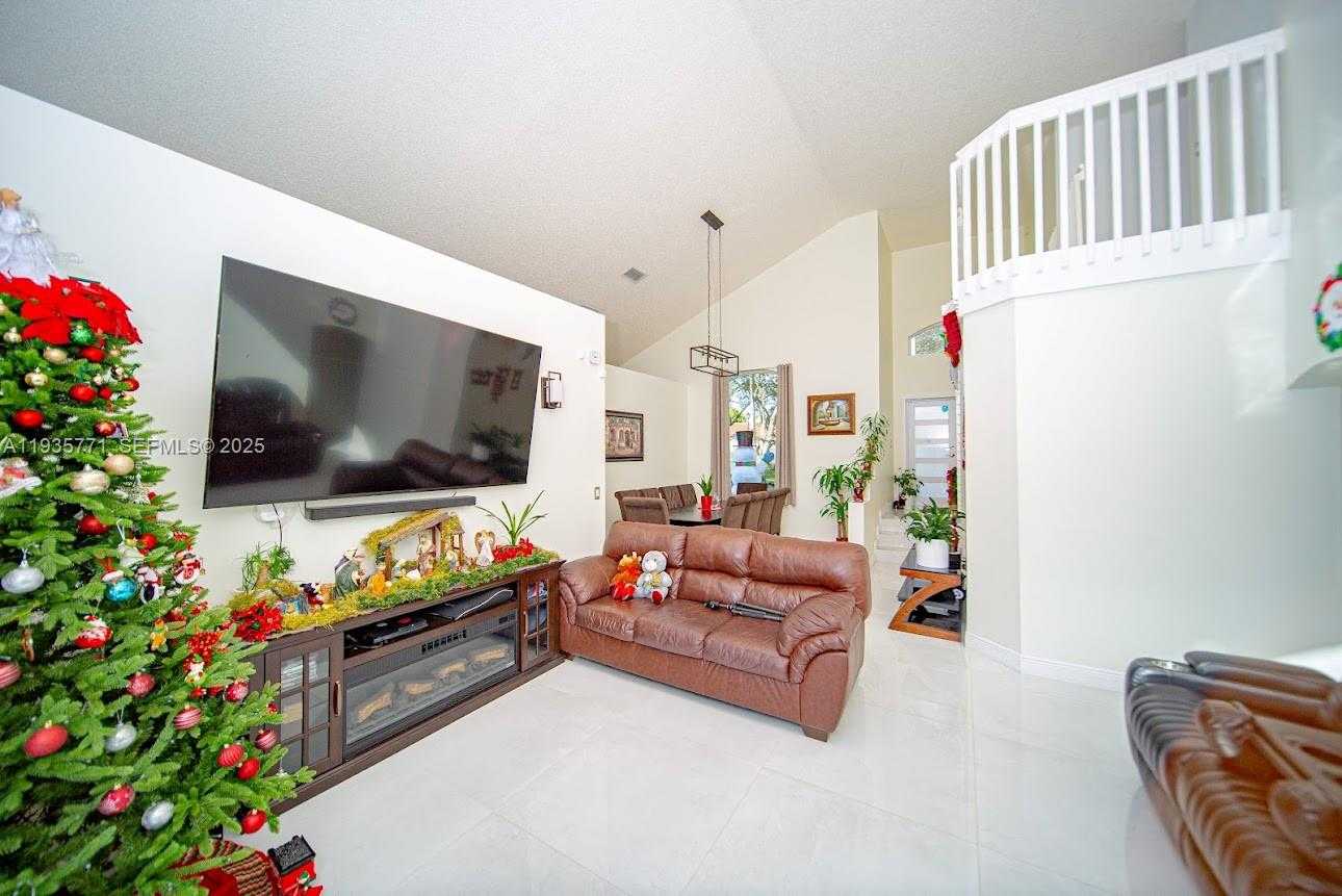 Small Image of 13020 SOUTH WEST 17TH CT, Miramar Number 13