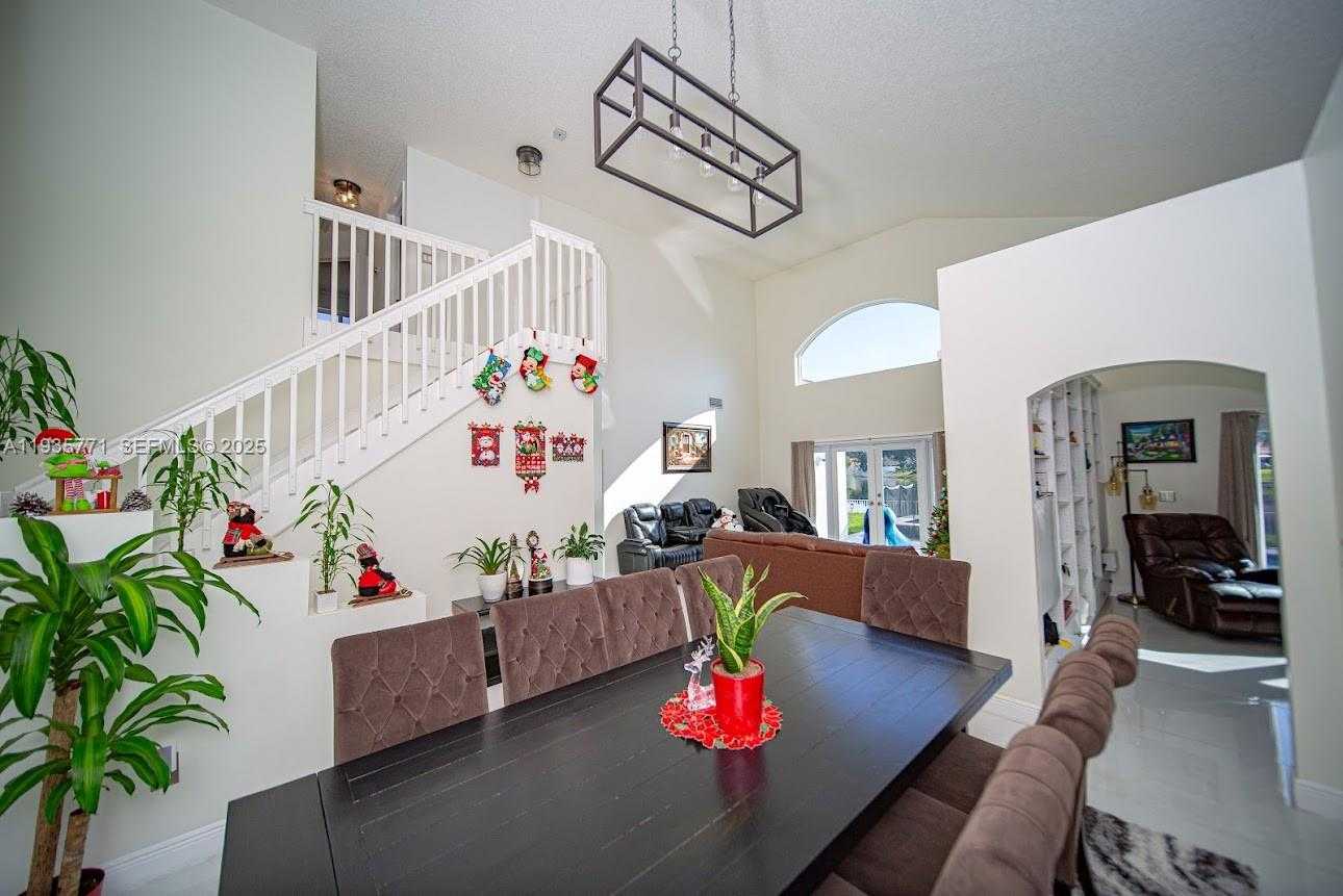 Small Image of 13020 SOUTH WEST 17TH CT, Miramar Number 16