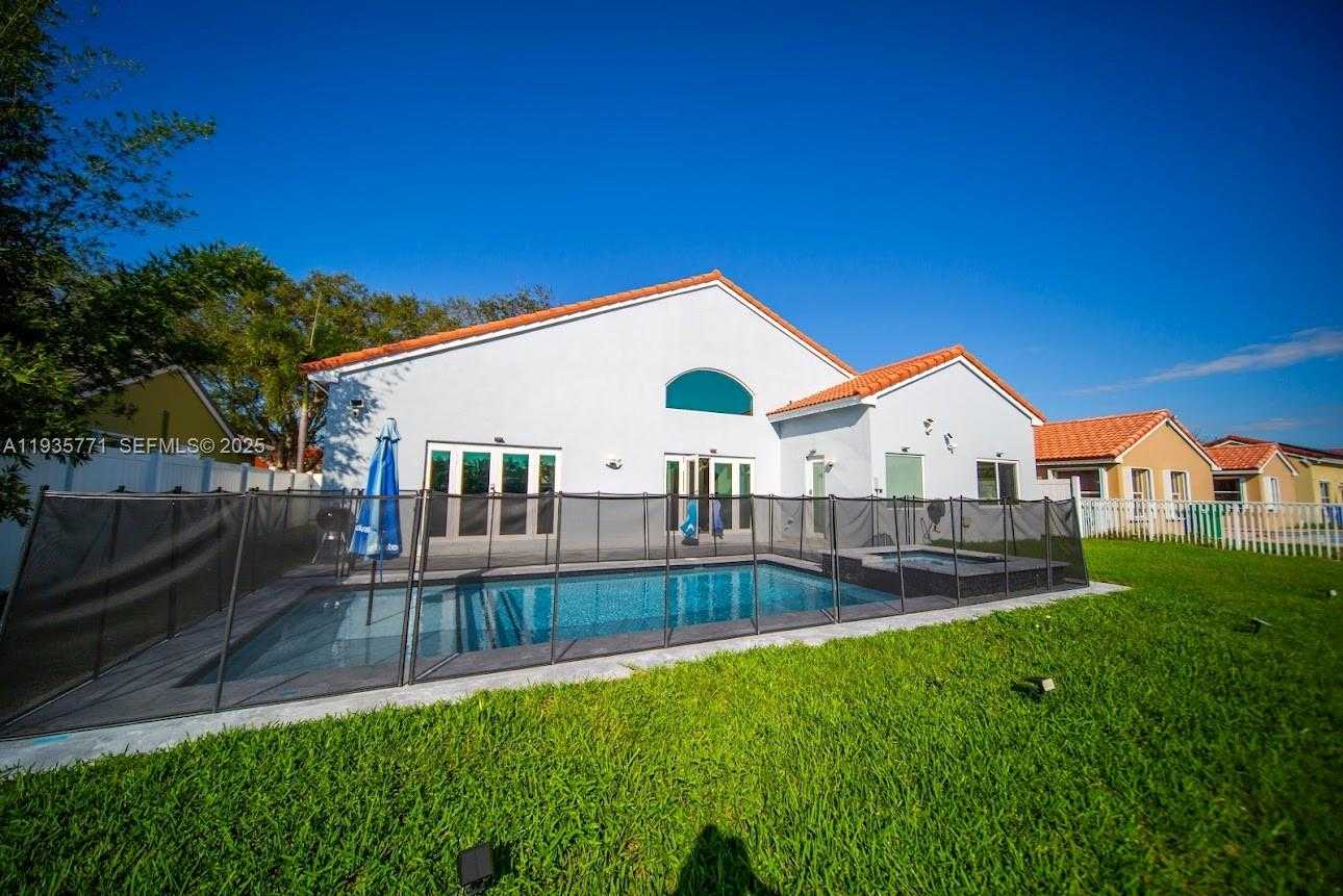 Small Image of 13020 SOUTH WEST 17TH CT, Miramar Number 2