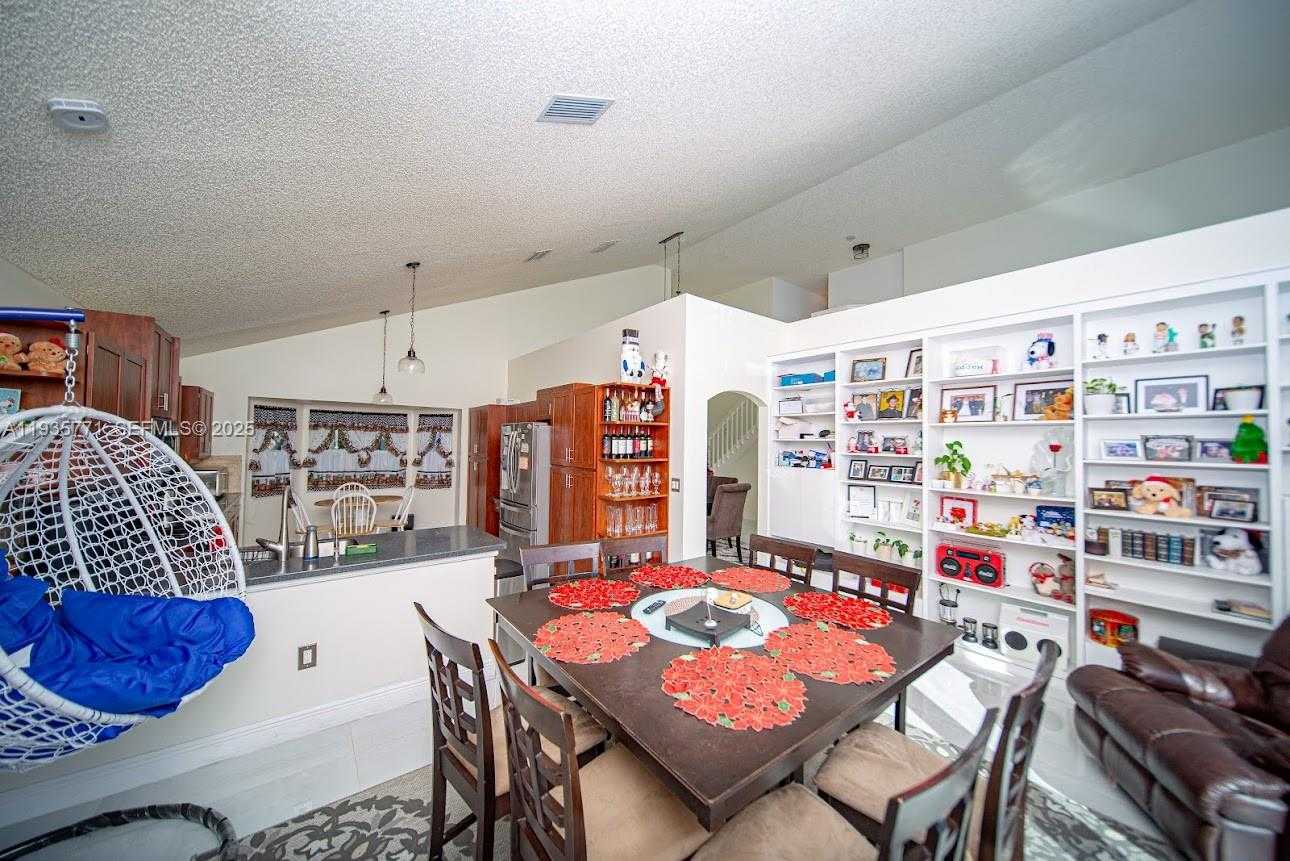 Small Image of 13020 SOUTH WEST 17TH CT, Miramar Number 22