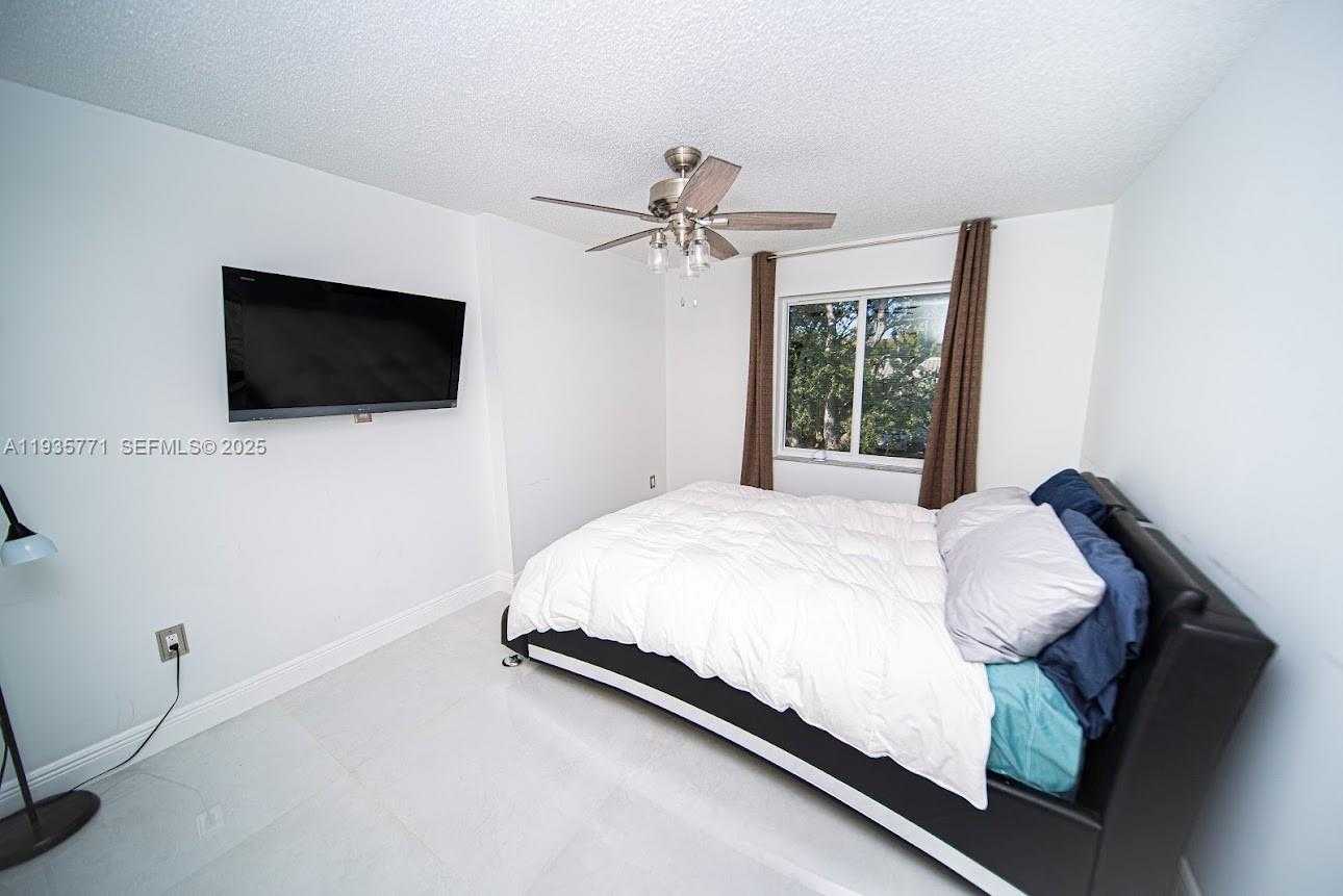 Small Image of 13020 SOUTH WEST 17TH CT, Miramar Number 36