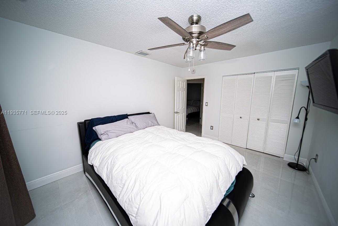 Small Image of 13020 SOUTH WEST 17TH CT, Miramar Number 38