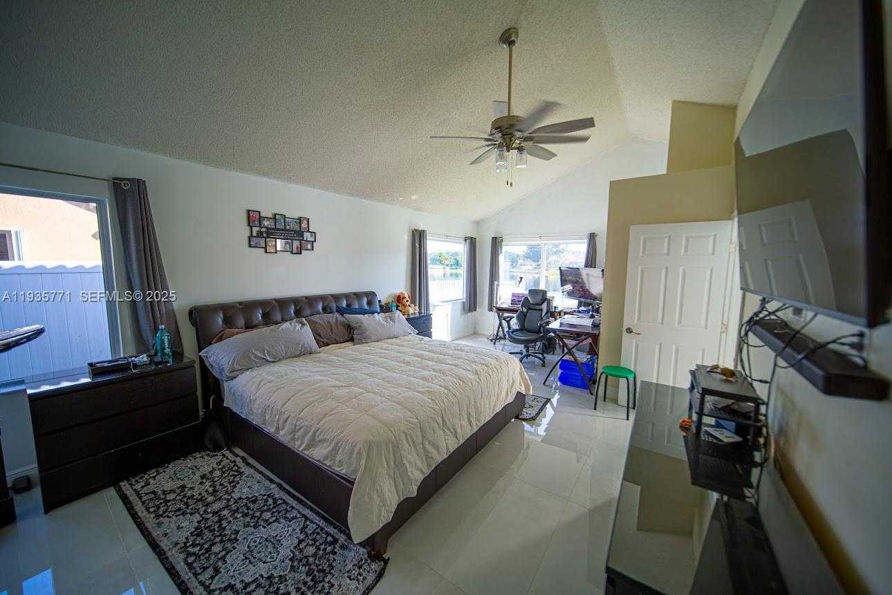 Small Image of 13020 SOUTH WEST 17TH CT, Miramar Number 44