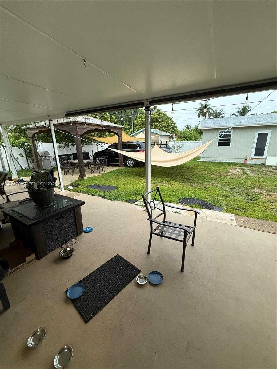 Small Image of 1031 NORTH EAST 142ND ST, North Miami Number 12