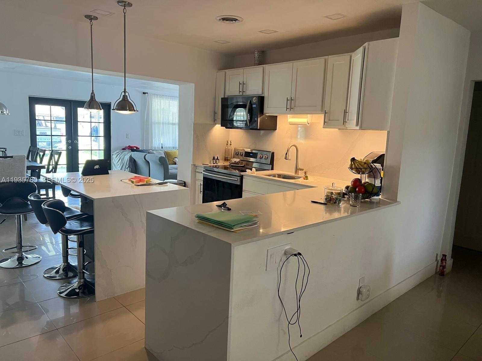 Small Image of 1031 NORTH EAST 142ND ST, North Miami Number 29