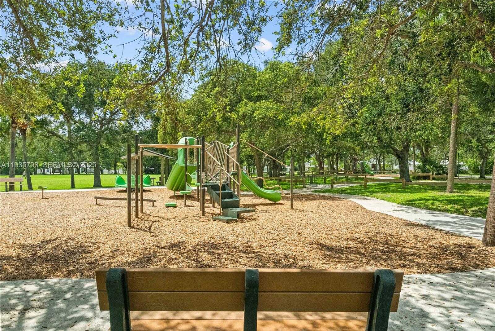 Small Image of 9035 SOUTH EAST ATHENA ST, Hobe Sound Number 4